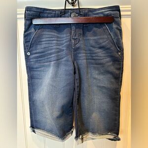 TRUE RELIGION Ladies Woman Girls Size 10 Denim Jean Cut Off Shorts